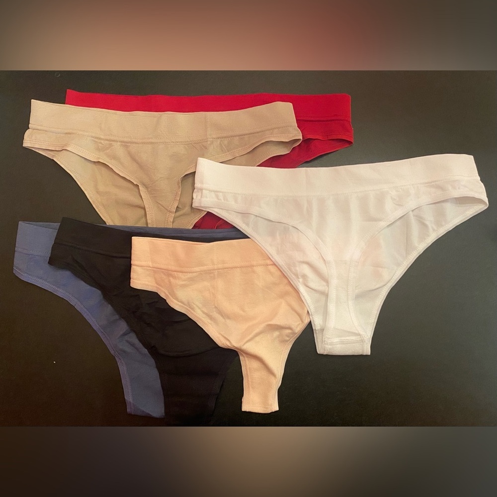 Women's 6-Pair Size Mediumโ Thong Underwear New